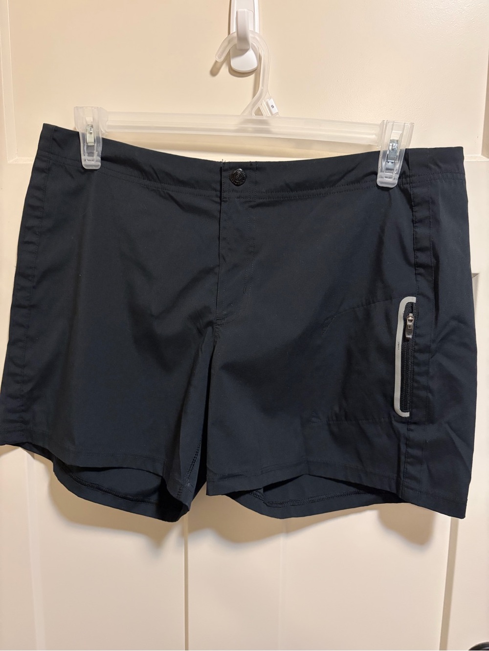 Columbia Women’s Black Active Shorts with Zip Pocket